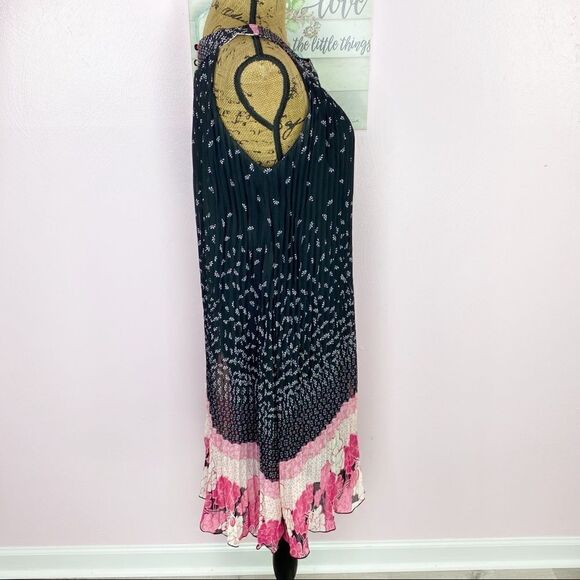 True Envy Dress Floral Accordion Sleeveless Trapeze Shift Size 6 Black Pink - Picture 2 of 10